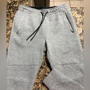 American Eagle Outfitters Black and Gray Joggers men’s small